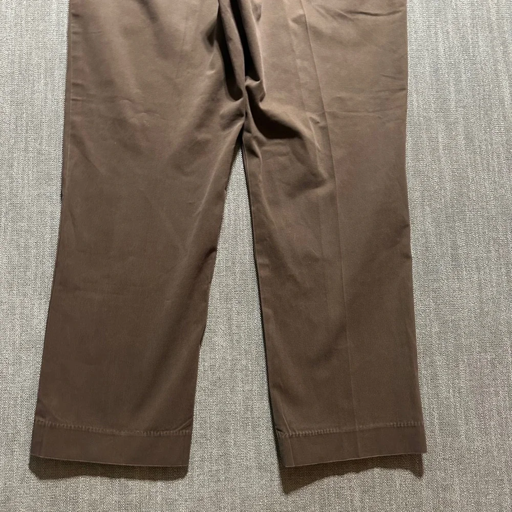 VTG Bills Khakis Trim Fit Pants Mens 38x30 Brown Made in USA Cotton Chinos